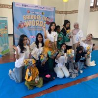 Gelaran “Bridge of Words”: Peduli Literasi Anak Jalanan